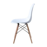 Silla Eames Style